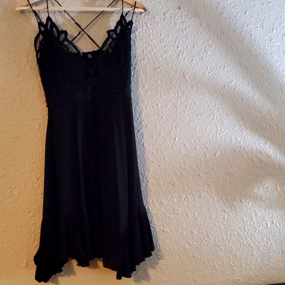 Women M FreePeople Dress. Lace Bodice. Flowy skirt. BRAND NEW! Adjustable Straps